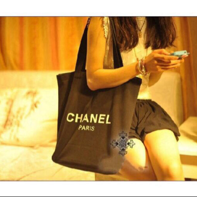 CHANEL(シャネル)のシャネルノベルティー バッグ レディースのバッグ(エコバッグ)の商品写真