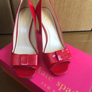 ケイトスペードニューヨーク(kate spade new york)の美品❤︎ケイトスペード❤︎リボンオープントウパンプス7 1/2(ハイヒール/パンプス)