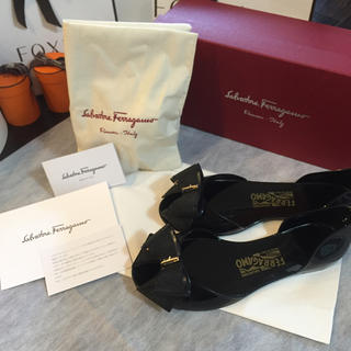 サルヴァトーレフェラガモ(Salvatore Ferragamo)の♡フェラガモ 革サンダル♡(サンダル)