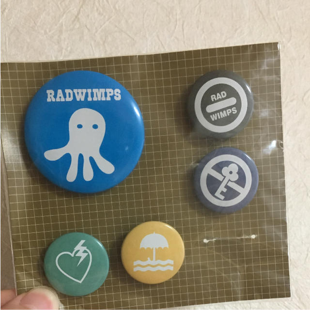 RADWIMPS 春巻き 缶バッジ | フリマアプリ ラクマ