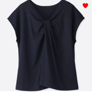 ユニクロ(UNIQLO)のUNIQLO 2wayタックデザインtシャツ(Tシャツ(半袖/袖なし))