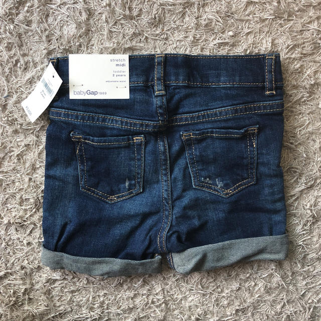 babyGAP(ベビーギャップ)の新品タグ付き♡デニムパンツ♡95㎝ キッズ/ベビー/マタニティのキッズ服男の子用(90cm~)(パンツ/スパッツ)の商品写真