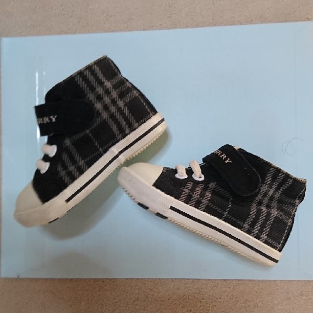 BURBERRY(バーバリー)のバーバリーハイカットスニーカー  13㎝ キッズ/ベビー/マタニティのベビー靴/シューズ(~14cm)(スニーカー)の商品写真