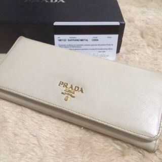 プラダ(PRADA)の正規品♡Gカード付♡プラダ♡長財布(財布)