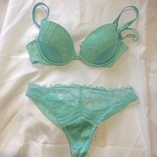 ラペルラ(LA PERLA)のLA PERLA(ブラ&ショーツセット)