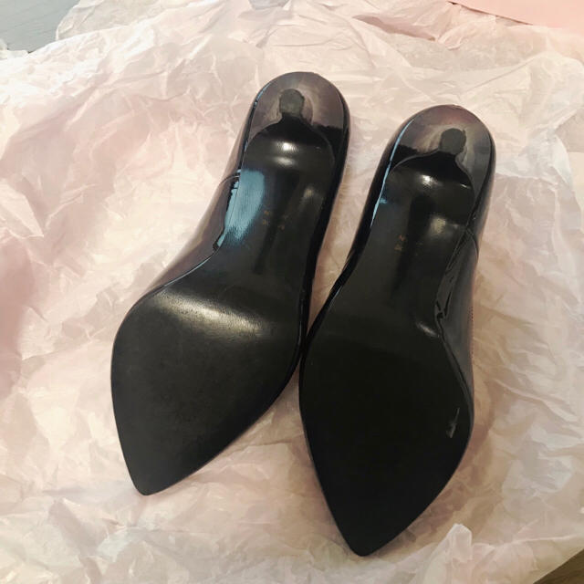 DIANA(ダイアナ)のDIANA ブラック エナメル パンプス レディースの靴/シューズ(ハイヒール/パンプス)の商品写真