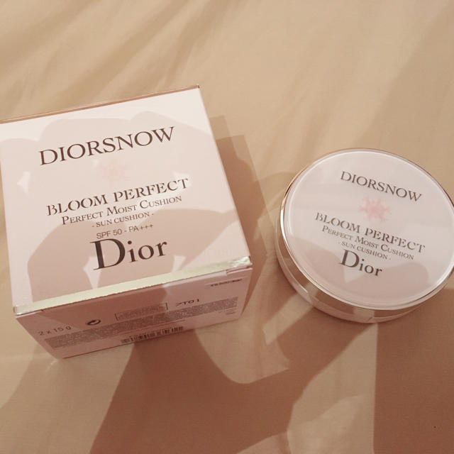 Dior(ディオール)のyuka様専用✩Dior 限定 スノー サンクッション 新品 コスメ/美容のベースメイク/化粧品(化粧下地)の商品写真