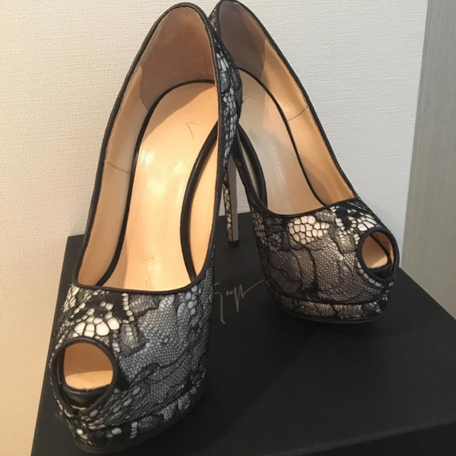 GIUZEPPE ZANOTTI(ジュゼッペザノッティ)のGiuzeppe Zanotti ジュゼッペザノッティ レース パンプス レディースの靴/シューズ(ハイヒール/パンプス)の商品写真