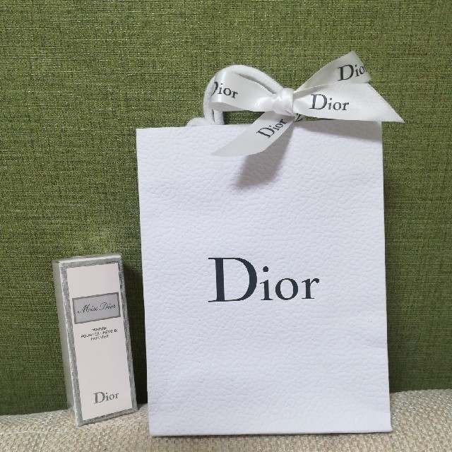 Dior(ディオール)の【新品未使用】ミス ディオール
ヘア ミスト
30ml コスメ/美容のヘアケア/スタイリング(ヘアウォーター/ヘアミスト)の商品写真