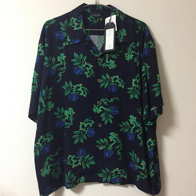 UNUSED(アンユーズド)のUNUSED rose pattern shirt 3 dark navy メンズのトップス(シャツ)の商品写真