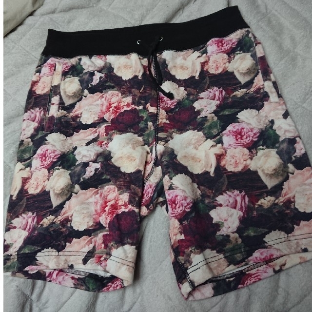 Supreme flower short シュプリーム 花柄ハーフパンツ