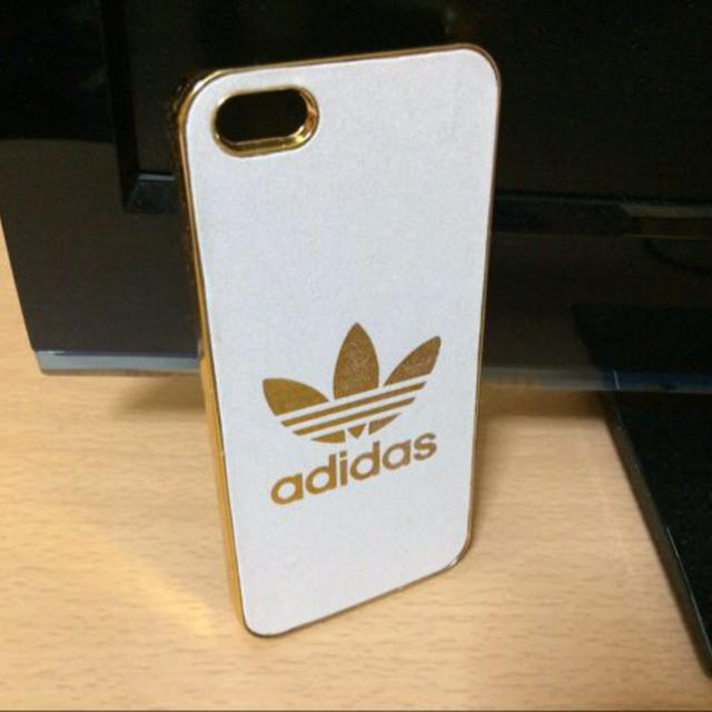 adidas(アディダス)のadidas iPhoneケース スマホ/家電/カメラのスマホアクセサリー(モバイルケース/カバー)の商品写真