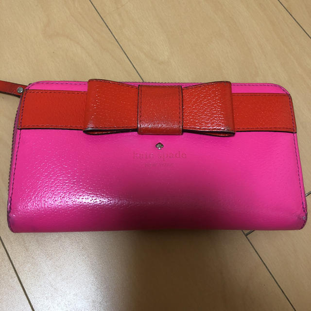 kate spade new york(ケイトスペードニューヨーク)のkatespado newyork ピンク リボン 長財布 メンズのファッション小物(長財布)の商品写真