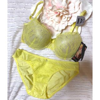 新品 アンブラ ANNEBRA ブラジャー&ノーマルショーツセット 半額(ブラ&ショーツセット)