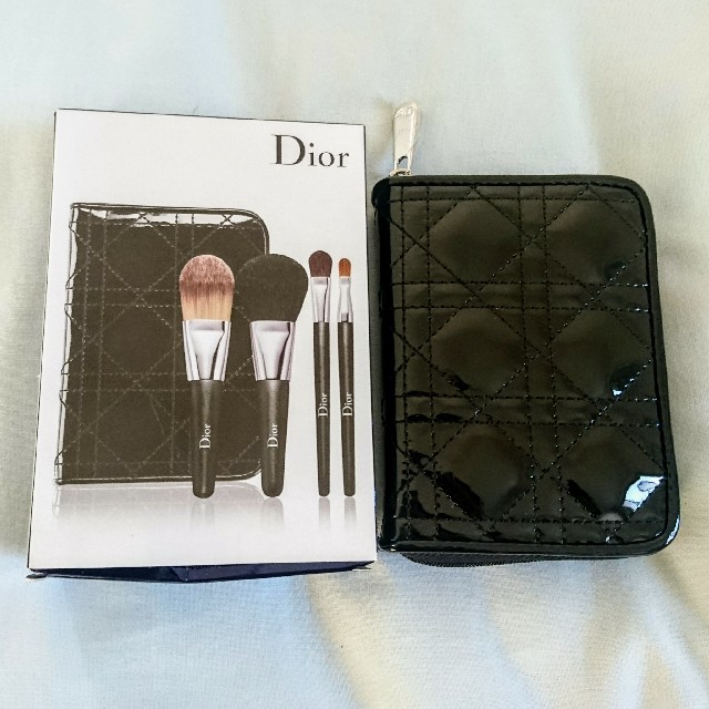 Dior  メイクアップブラシセット