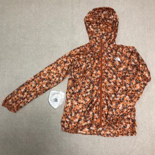 ザノースフェイス(THE NORTH FACE)のノースフェイス  花柄 ナイロンウィンドブレーカー(ナイロンジャケット)