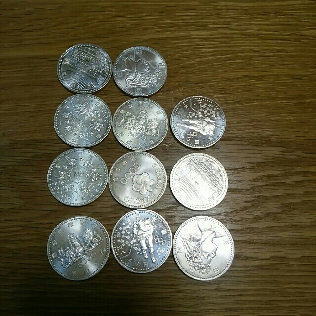 日本限定 5000円銀貨11枚セット中古品 貨幣