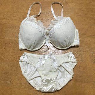 【未使用】レディース♡ブラ・ショーツセット♡ブラD75♡ショーツM(ブラ&ショーツセット)