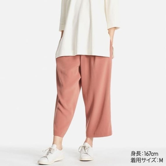 UNIQLO　アンクルパンツ レディースのパンツ(クロップドパンツ)の商品写真