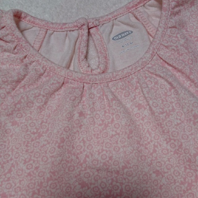 Old Navy(オールドネイビー)のoldnavy 花柄ロンパース キッズ/ベビー/マタニティのベビー服(~85cm)(ロンパース)の商品写真