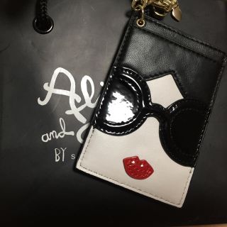 アリスアンドオリビア(Alice+Olivia)のよっぴー様専用(名刺入れ/定期入れ)