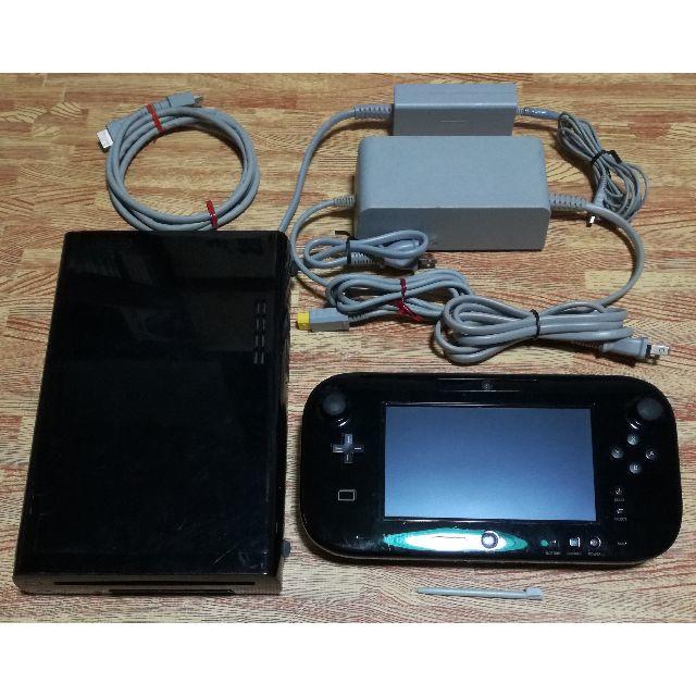 Wii U(ウィーユー)のWii U 黒 32GB 本体一式 エンタメ/ホビーのゲームソフト/ゲーム機本体(家庭用ゲーム機本体)の商品写真