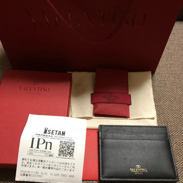 VALENTINO(ヴァレンティノ)のvalentino カードケース パスケース 新品未使用 メンズのファッション小物(名刺入れ/定期入れ)の商品写真