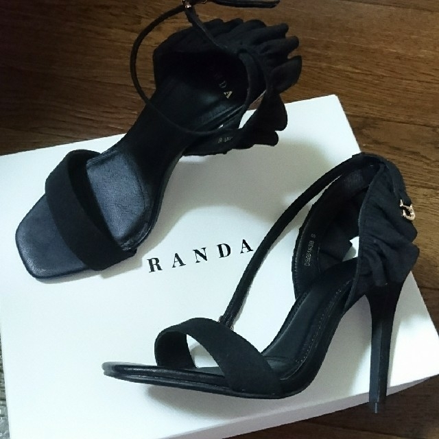 RANDA(ランダ)の新品未使用RANDA ランダ  バックフリル サンダル レディースの靴/シューズ(サンダル)の商品写真