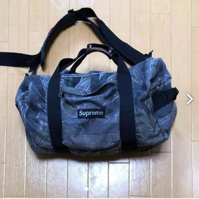 supreme large duffle bag box