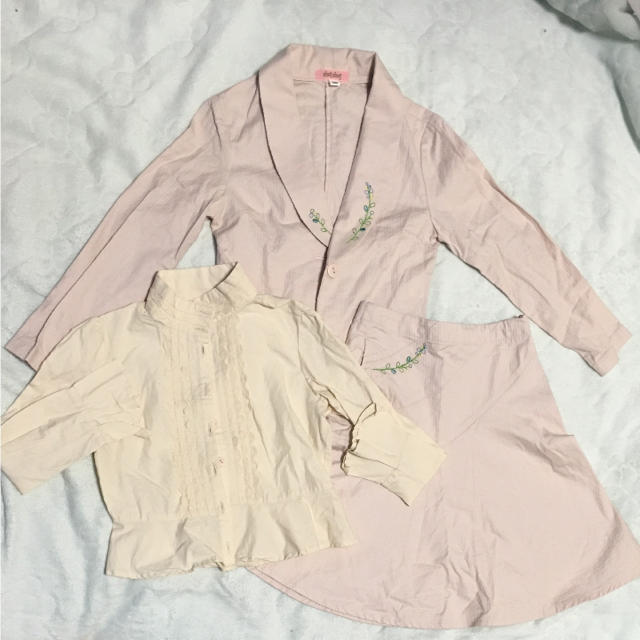 美品 120 女の子 3点 フォーマル　スーツ　卒園式　入学式 キッズ/ベビー/マタニティのキッズ服女の子用(90cm~)(ドレス/フォーマル)の商品写真