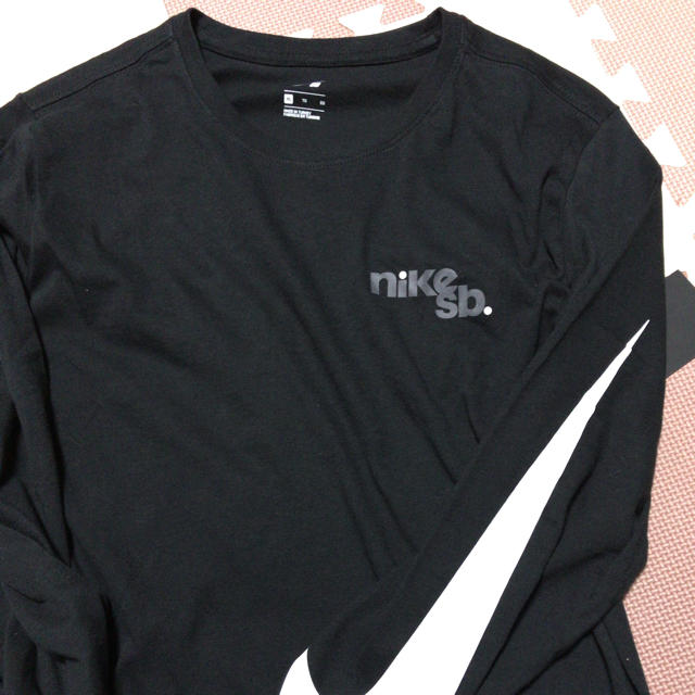 NIKE(ナイキ)のNIKE SB ロンT XL ブラック 黒 メンズのトップス(Tシャツ/カットソー(七分/長袖))の商品写真
