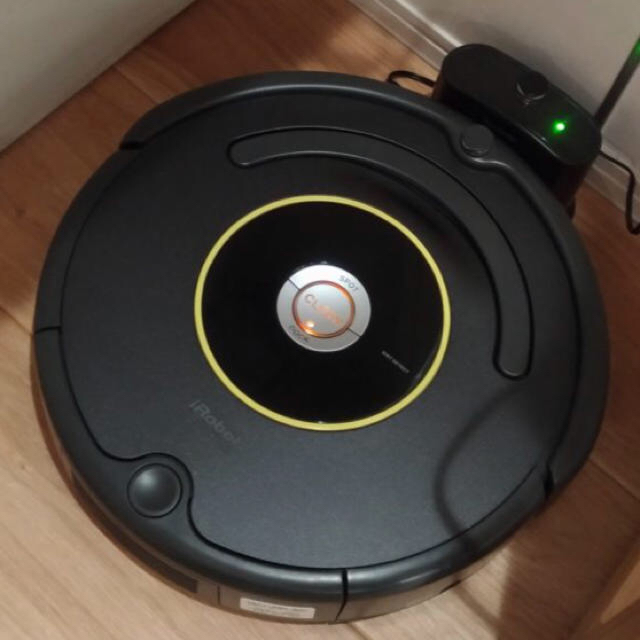 iRobot(アイロボット)の新品 未使用 ルンバ 623 Roomba iRobot お掃除ロボット 黒 スマホ/家電/カメラの生活家電(掃除機)の商品写真