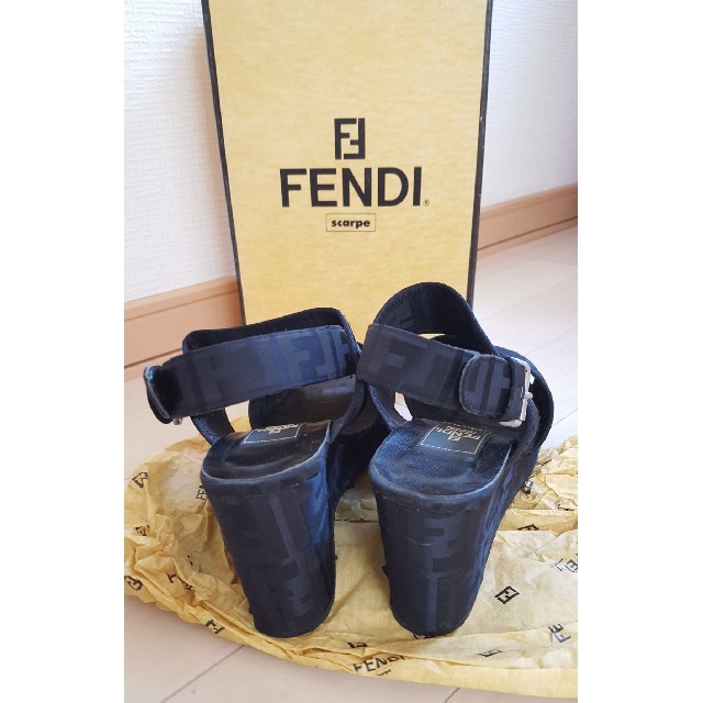 FENDI(フェンディ)の正規品FENDIサンダル レディースの靴/シューズ(サンダル)の商品写真