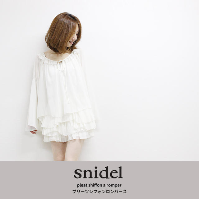 snidel♡シフォンロンパース