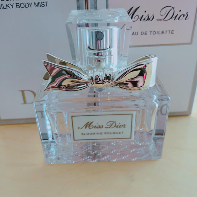 Christian Dior - おまけ付き♡DIORブルーミングブーケの通販 by mint's shop｜クリスチャンディオールならラクマ