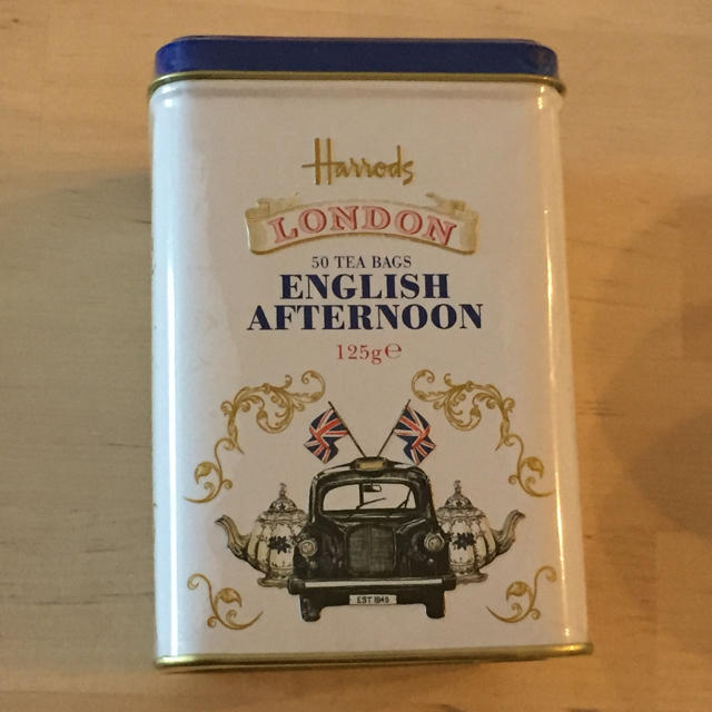 Harrods(ハロッズ)のハロッズ★紅茶★イングリッシュアフタヌーン★缶かわいい★新品未開封 食品/飲料/酒の飲料(茶)の商品写真