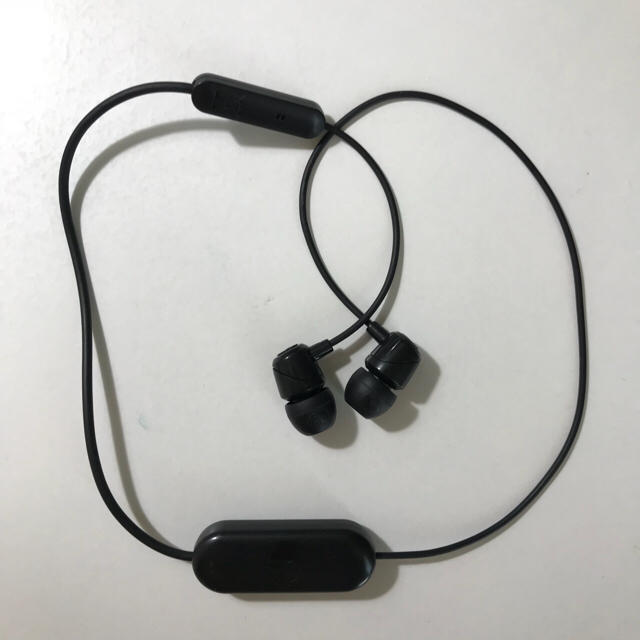 Skullcandy(スカルキャンディ)のスカルキャンディ ブルートゥースイヤフォン USED  スマホ/家電/カメラのオーディオ機器(ヘッドフォン/イヤフォン)の商品写真