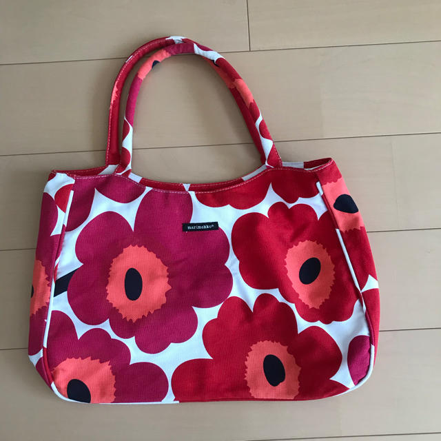 marimekko(マリメッコ)のmarimekko マリメッコ❤︎ウニッコ柄 トートバック レディースのバッグ(トートバッグ)の商品写真