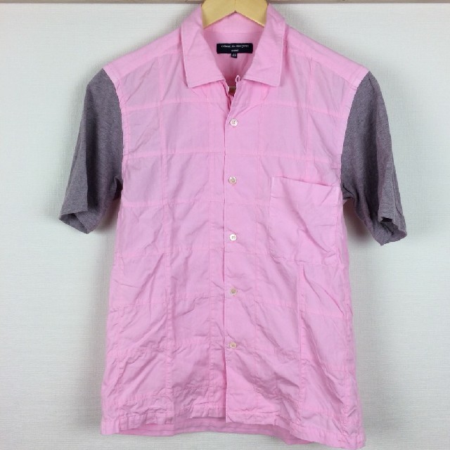 COMME des GARCONS(コムデギャルソン)の美品 コムデギャルソンオム 半袖シャツ ピンク サイズSS メンズのトップス(シャツ)の商品写真