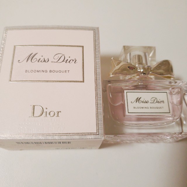 Christian Dior(クリスチャンディオール)のDior ブルーミングブーケ 30ml(香水) コスメ/美容の香水(香水(女性用))の商品写真