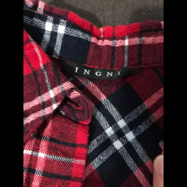 INGNI(イング)の赤チェック シャツ レディースのトップス(シャツ/ブラウス(長袖/七分))の商品写真