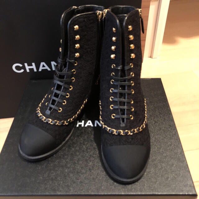 CHANEL(シャネル)のCHANEL ブーツ レディースの靴/シューズ(ブーツ)の商品写真