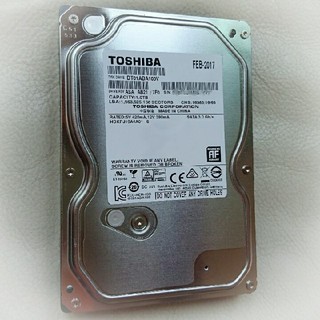 トウシバ(東芝)の東芝製SATA3.5inchハードディスク(1TB)◼️REGZA新品取外し(PCパーツ)