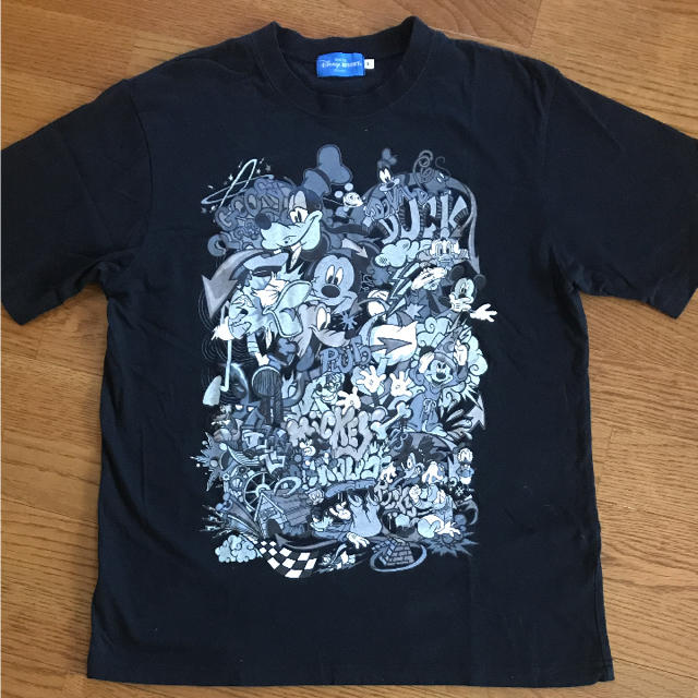 Disney(ディズニー)のディズニーTシャツ メンズのトップス(Tシャツ/カットソー(半袖/袖なし))の商品写真