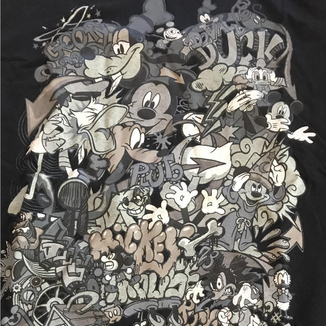 Disney(ディズニー)のディズニーTシャツ メンズのトップス(Tシャツ/カットソー(半袖/袖なし))の商品写真