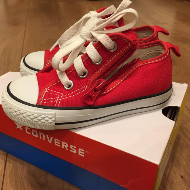 CONVERSE(コンバース)のコンバース オールスター キッズ kids  スニーカー 箱付き キッズ/ベビー/マタニティのキッズ靴/シューズ(15cm~)(スニーカー)の商品写真