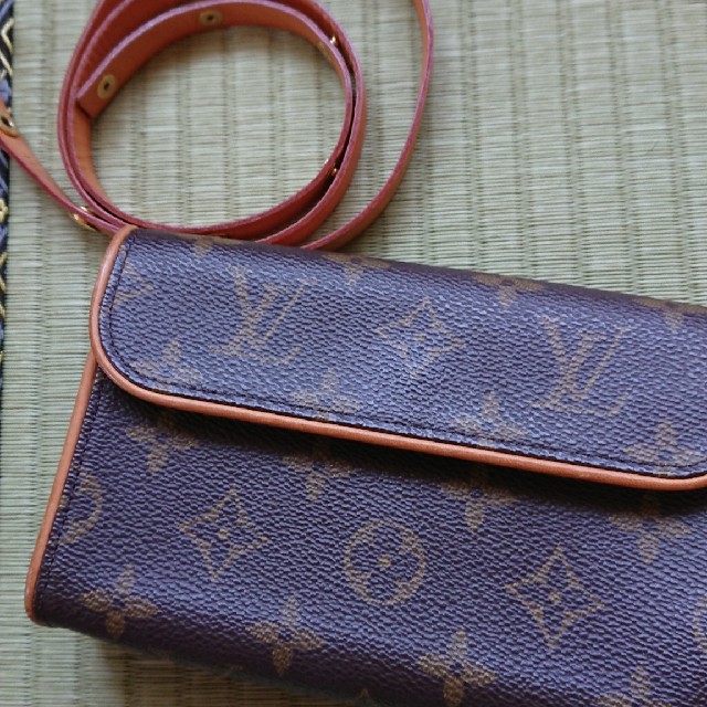 LOUIS VUITTON(ルイヴィトン)のピピコ様 確認用 ヴィトンウエストポーチ メンズのバッグ(ウエストポーチ)の商品写真