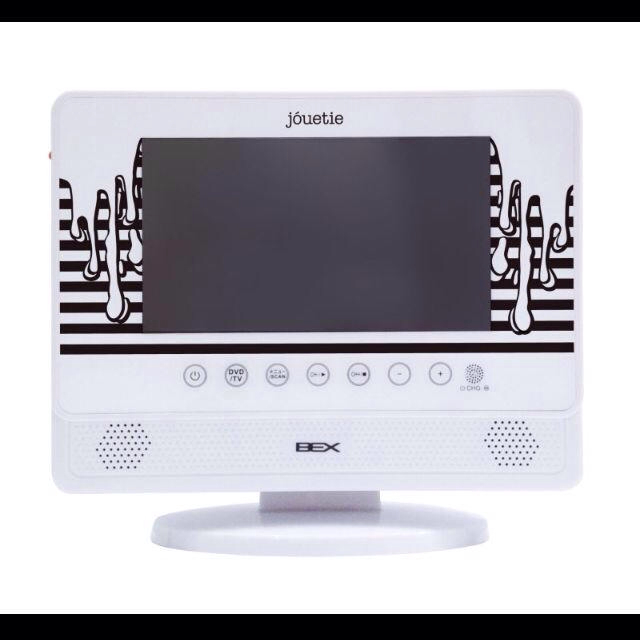 jouetie(ジュエティ)のjouetieノベルティDVDプレーヤー エンタメ/ホビーのエンタメ その他(その他)の商品写真