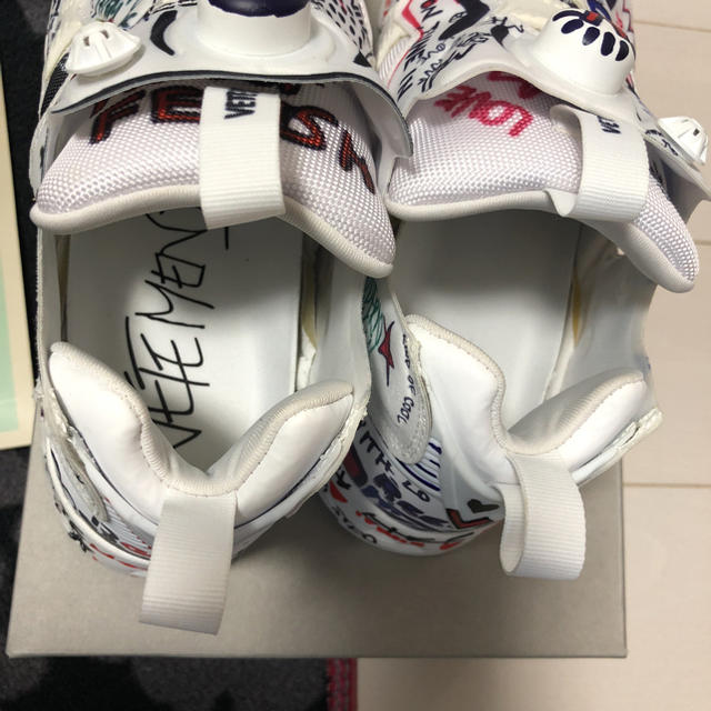  VETEMENTS × Reebok Pump Fury 27cm メンズの靴/シューズ(スニーカー)の商品写真