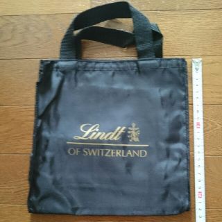 リンツ(Lindt)の黒ナイロントートバッグ１度使用です(トートバッグ)